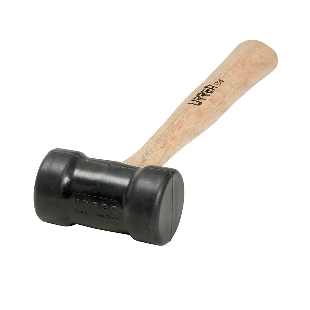 Mazo con cabeza de hule negro con mango de madera 14", 16 oz
